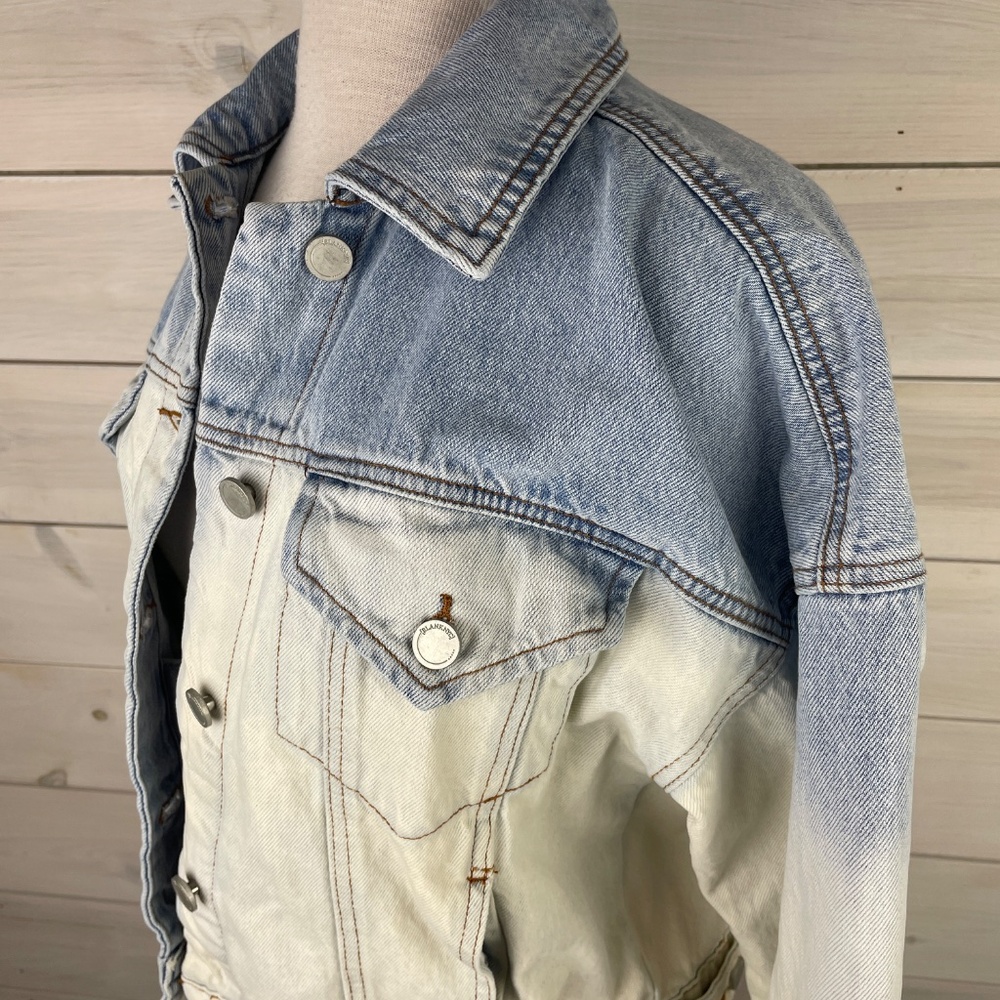 BLANK NYC Blue & Bleached White Ombre Denim Jacket Womens Size Small - Picture 2 of 7